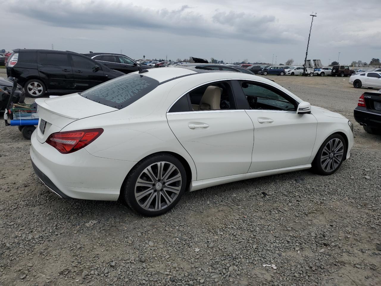 2018 Mercedes-Benz CLA-klasse - Image 3