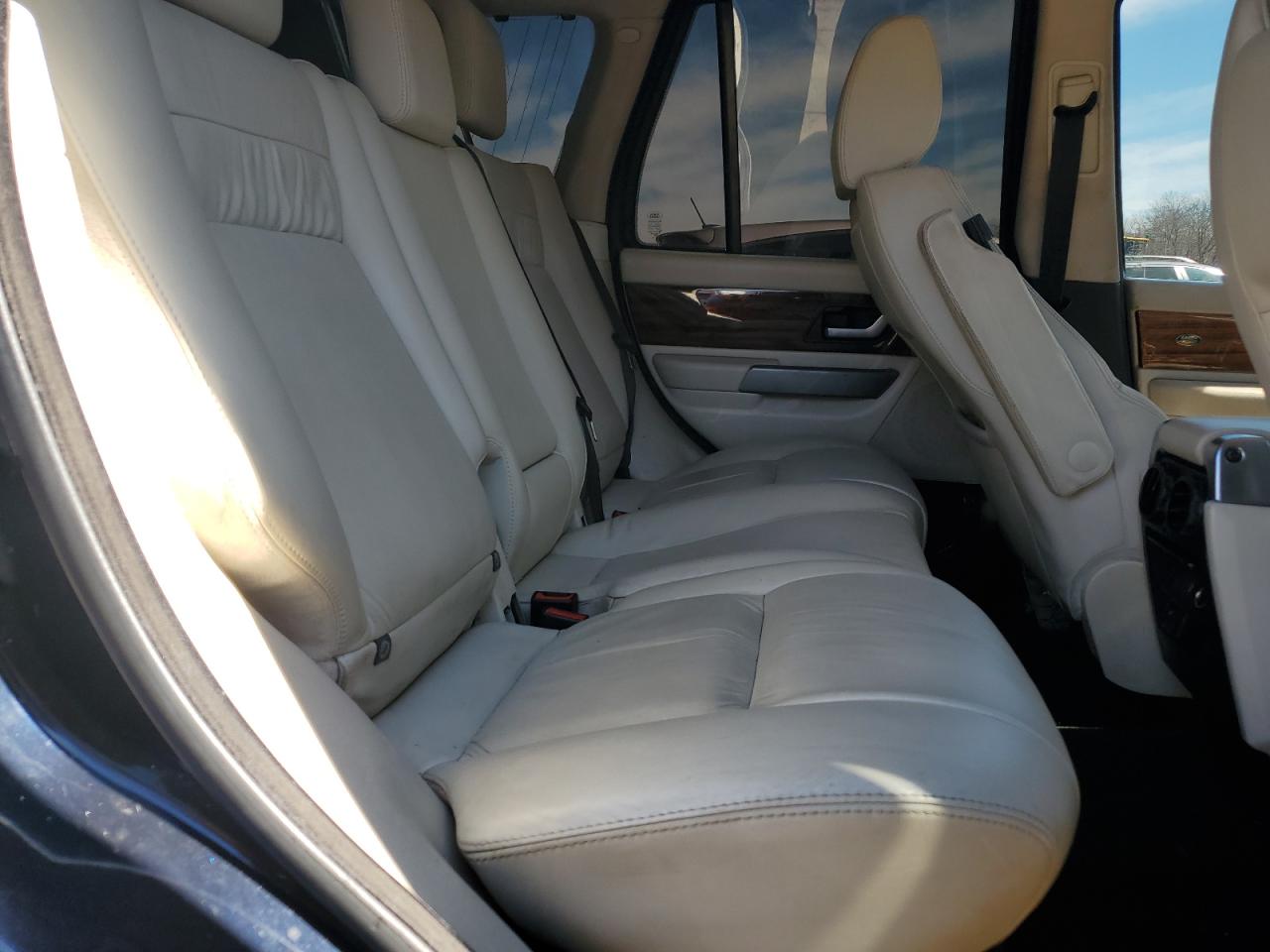 2008 Land Rover Range Rover - Image 10