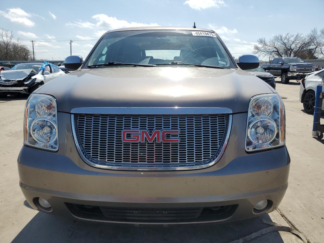 2012 GMC Yukon - Image 5