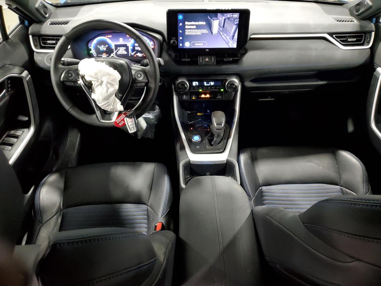 2024 Toyota RAV 4 - Image 8