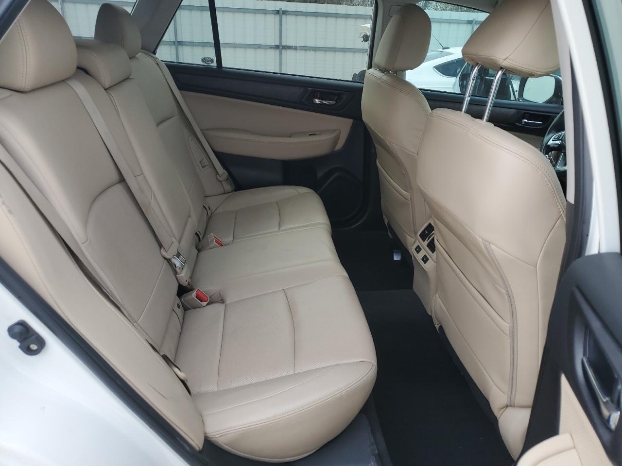 2017 Subaru Outback - Image 11