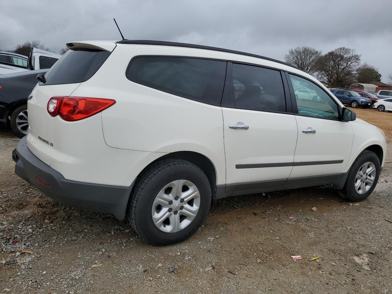 2012 Chevrolet Traverse - Image 3