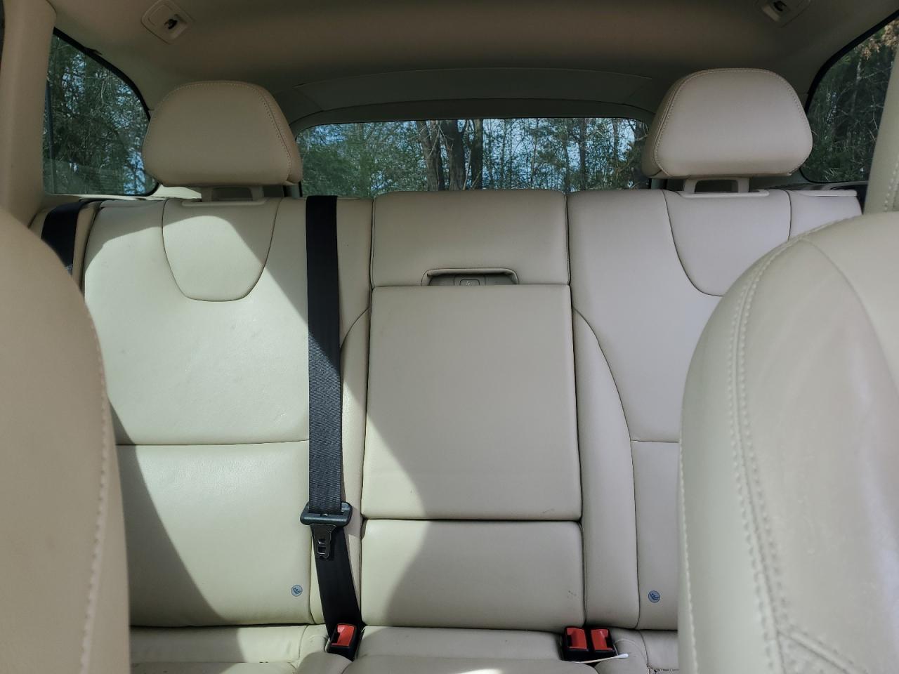 2015 Volvo XC60 - Image 10