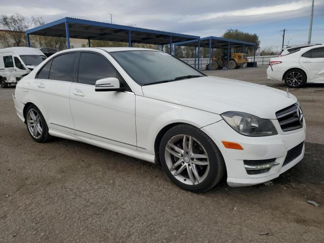 Sedans MERCEDES-BENZ C-CLASS 2014 White