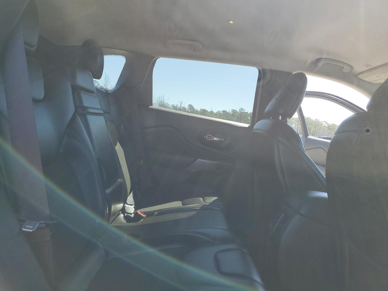 2019 Jeep Grand Cherokee - Image 11