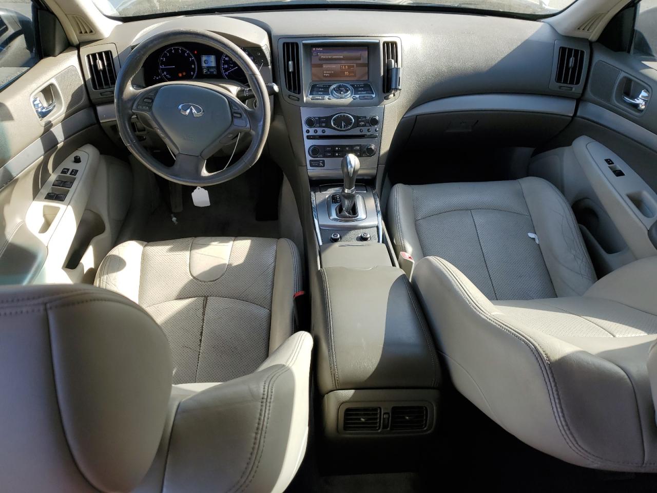 2015 Infiniti Q40 - Image 8