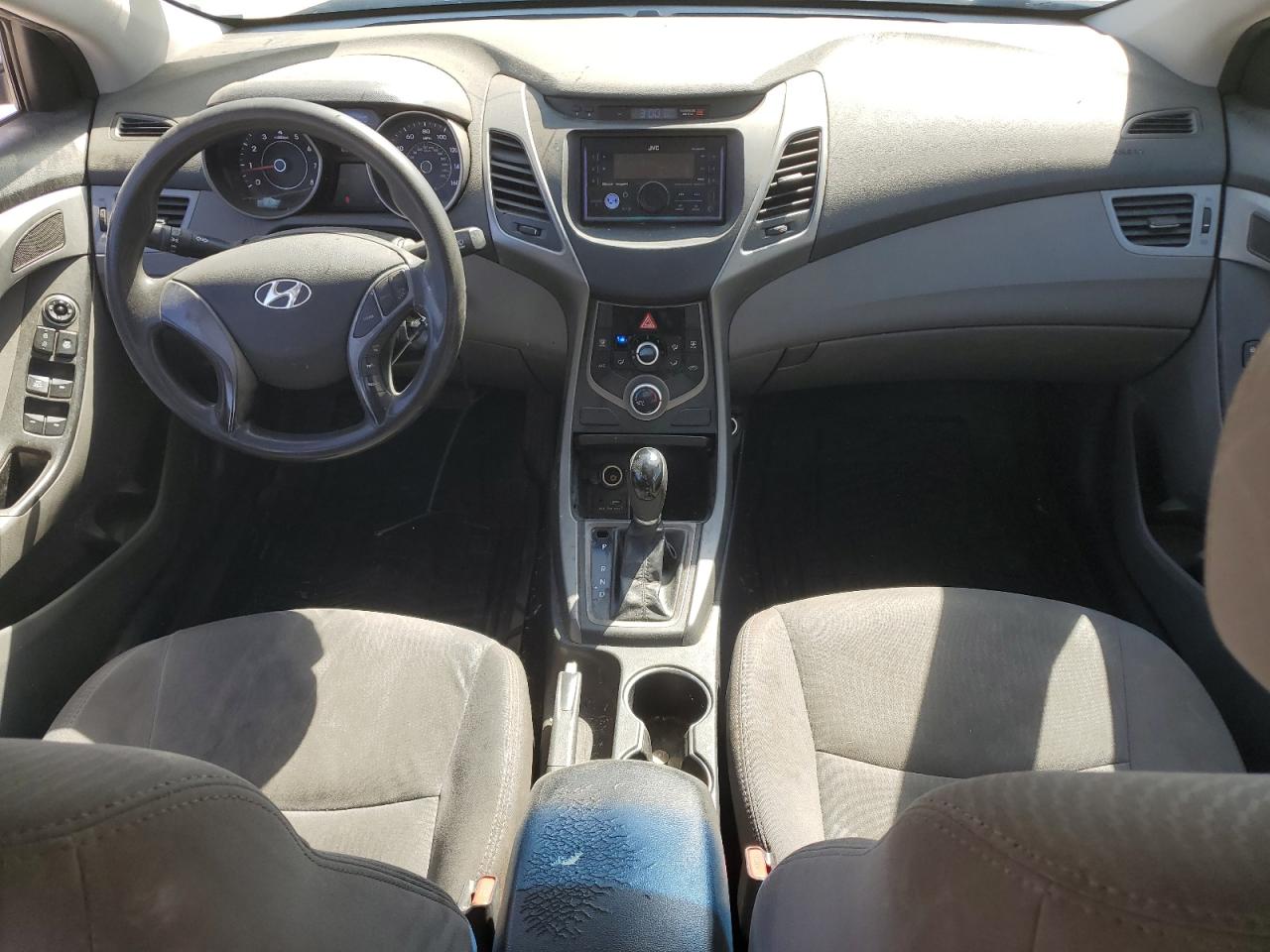 2015 Hyundai Elantra - Image 8