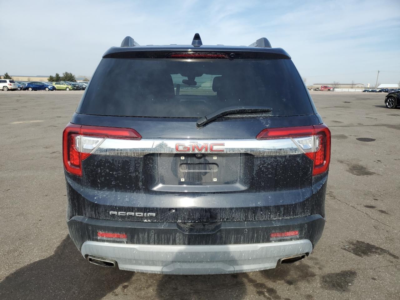 2022 GMC Acadia - Image 6