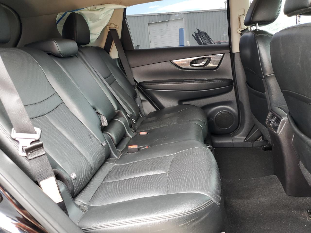 2015 Nissan Rogue - Image 12