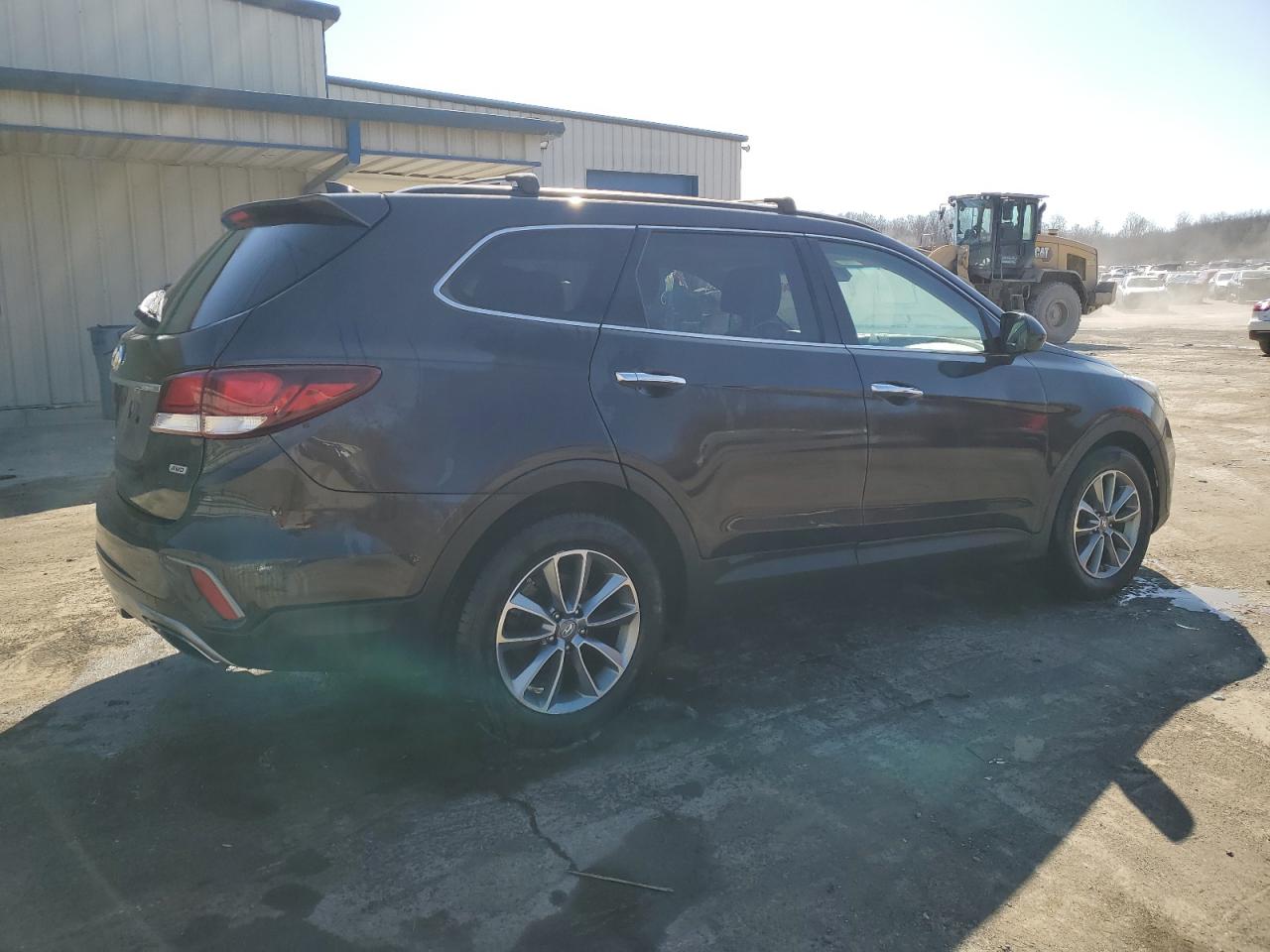 2017 Hyundai Santa Fe - Image 3
