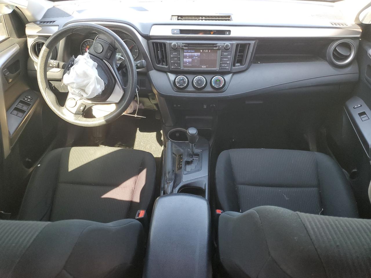2016 Toyota RAV 4 - Image 8