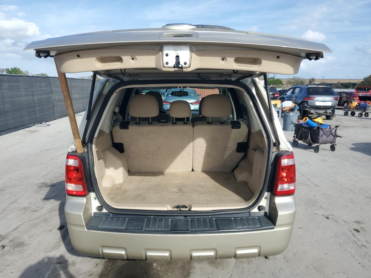 2012 Ford Escape - Image 6