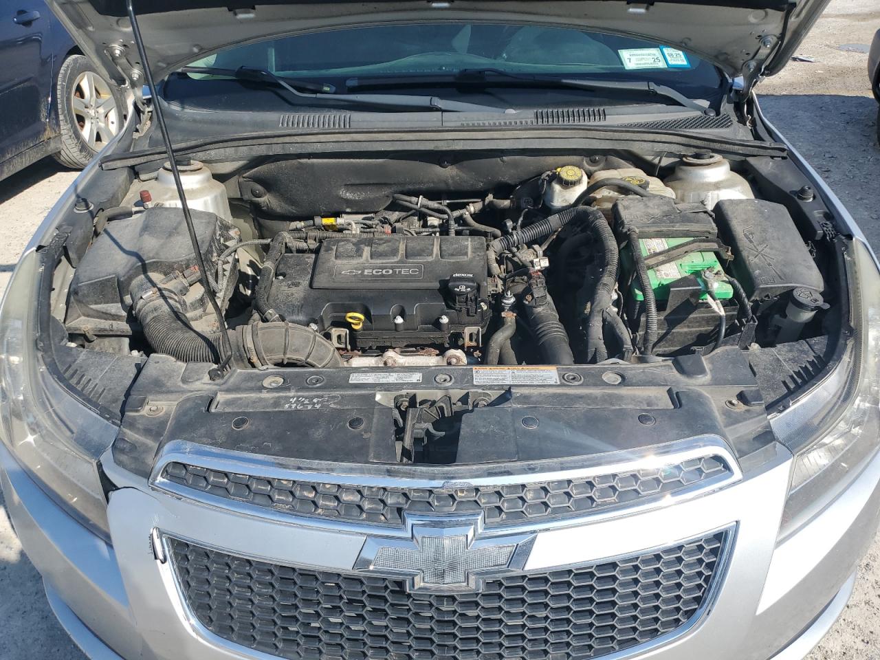2014 Chevrolet Cruze - Image 11