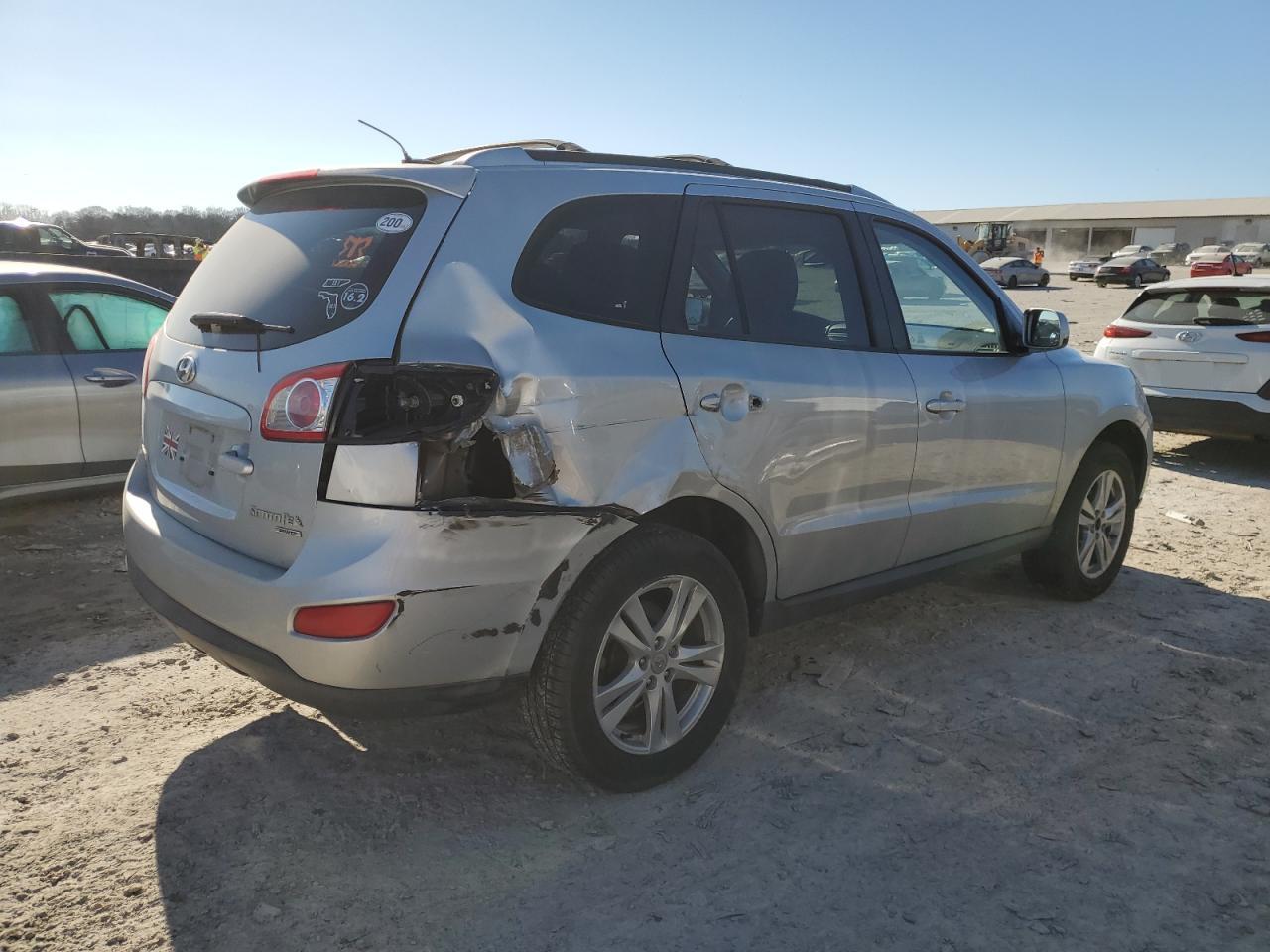 2010 Hyundai Santa Fe - Image 3