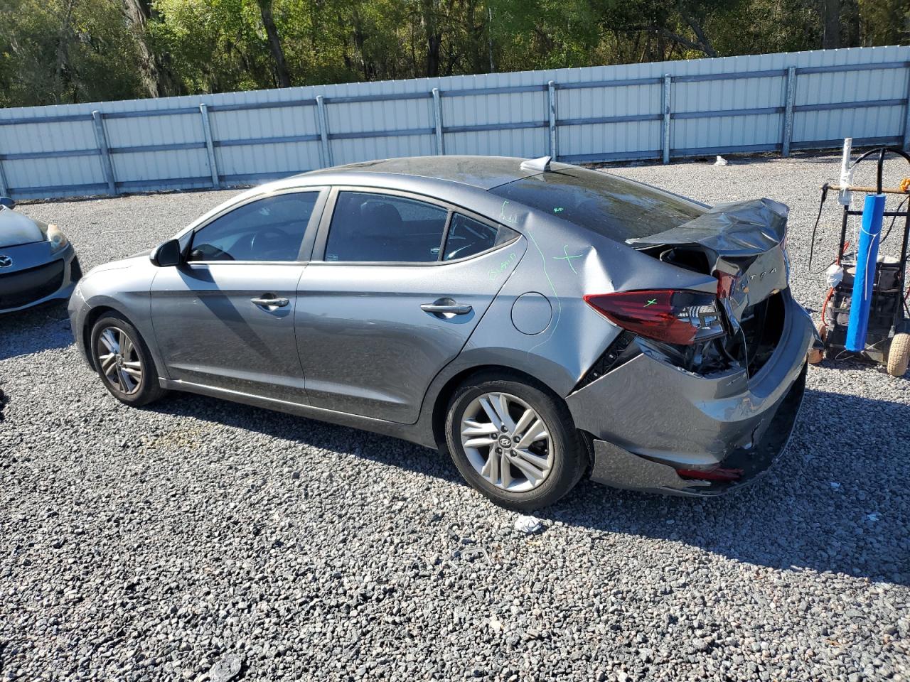 2019 Hyundai Elantra - Image 2