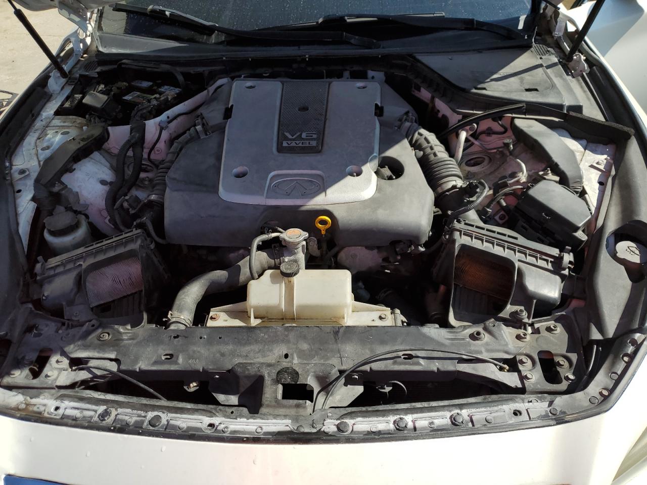 2014 Infiniti Q50 - Image 12