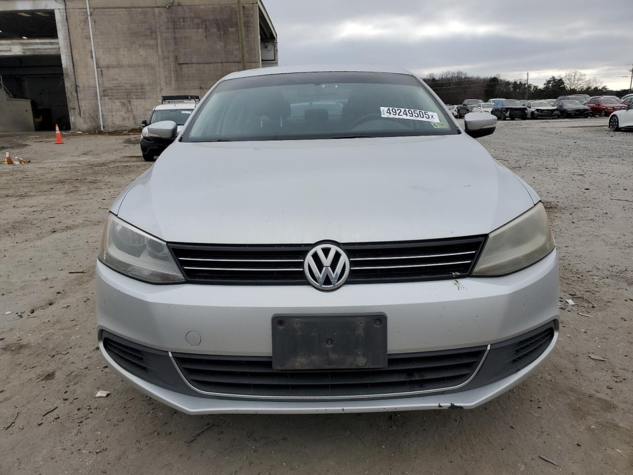 2014 Volkswagen Jetta - Image 5