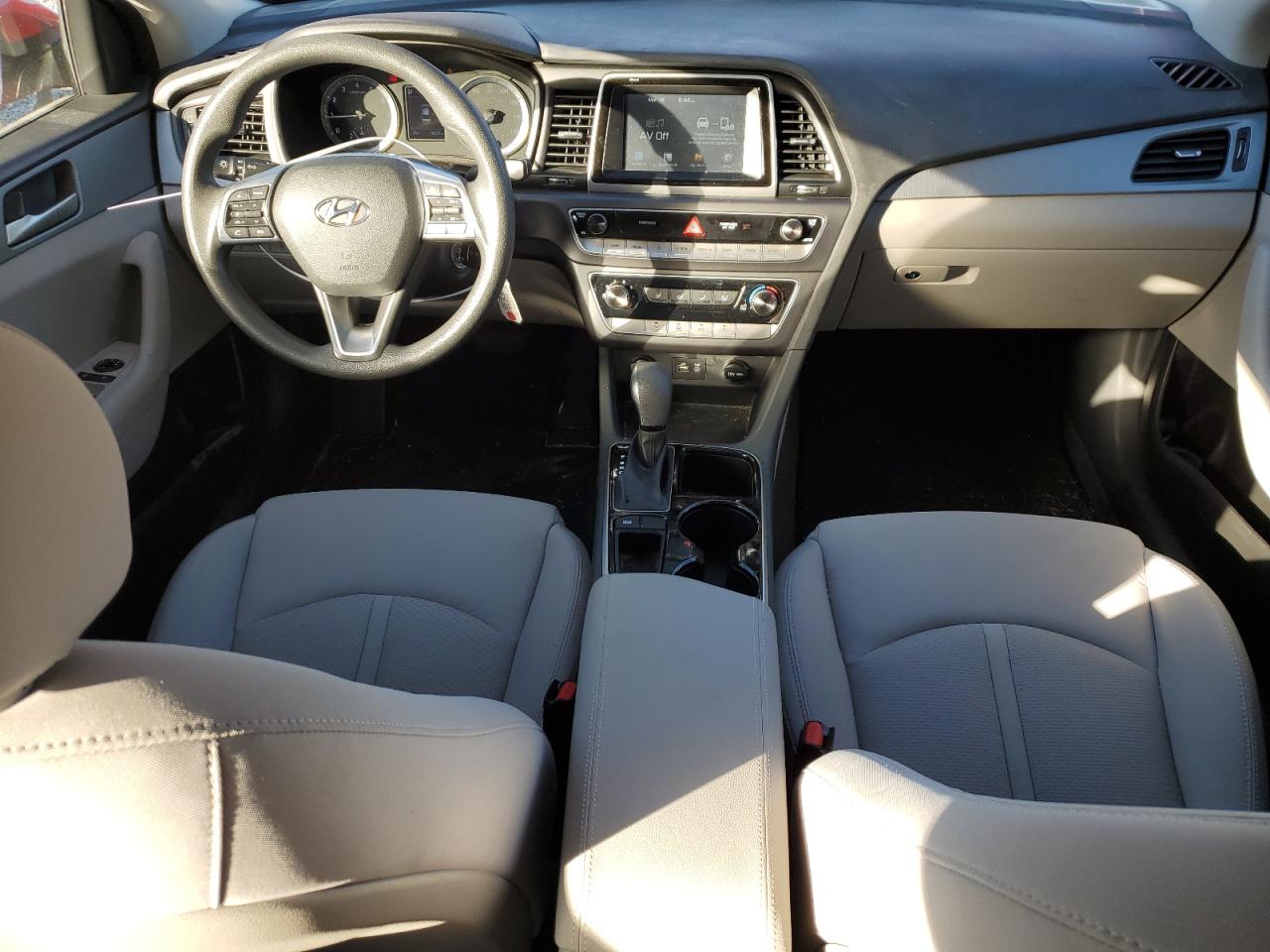 2018 Hyundai Sonata - Image 8