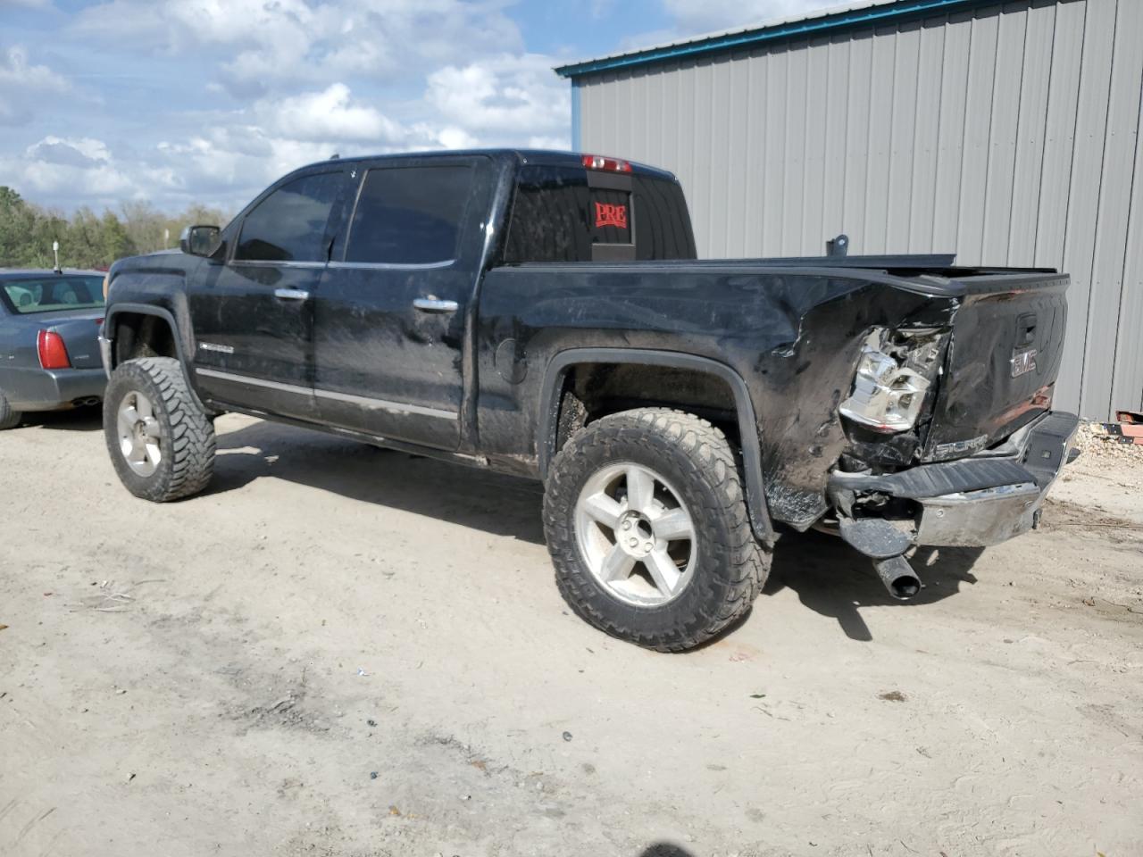 2015 GMC Sierra - Image 2