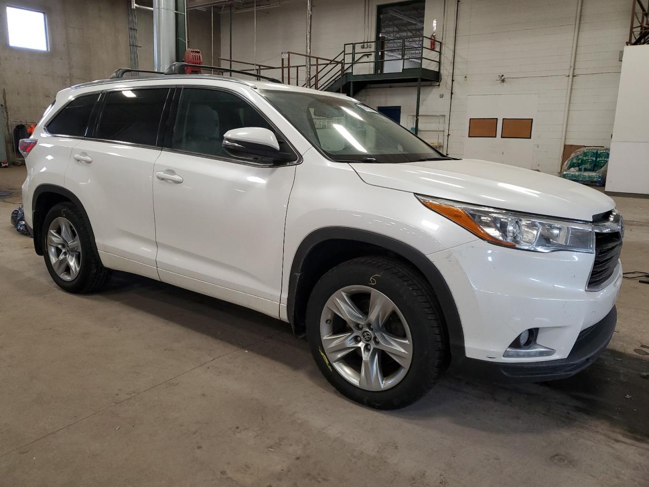 2016 Toyota Highlander - Image 4