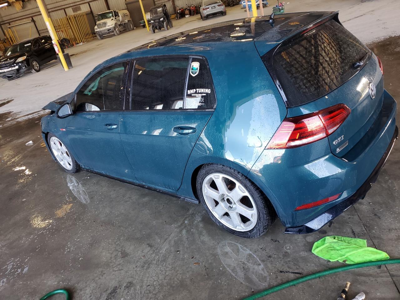 2018 Volkswagen GTI - Image 2