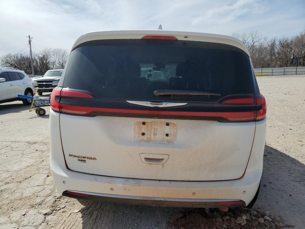 2022 Chrysler Pacifica - Image 6