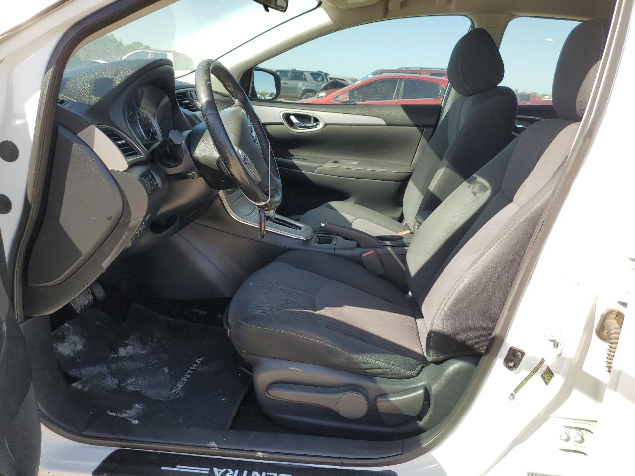 2015 Nissan Sentra - Image 7