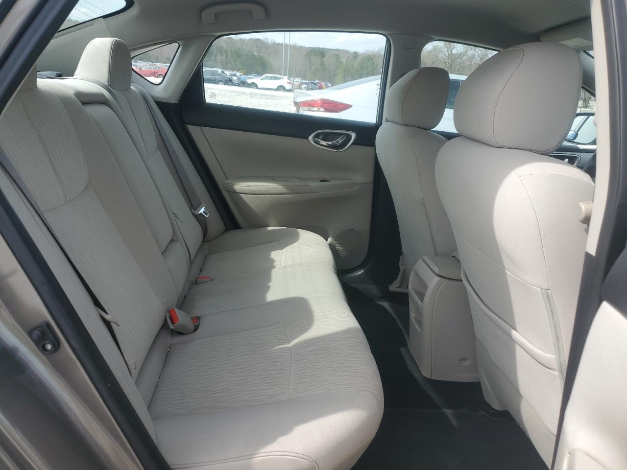 2015 Nissan Sentra - Image 10