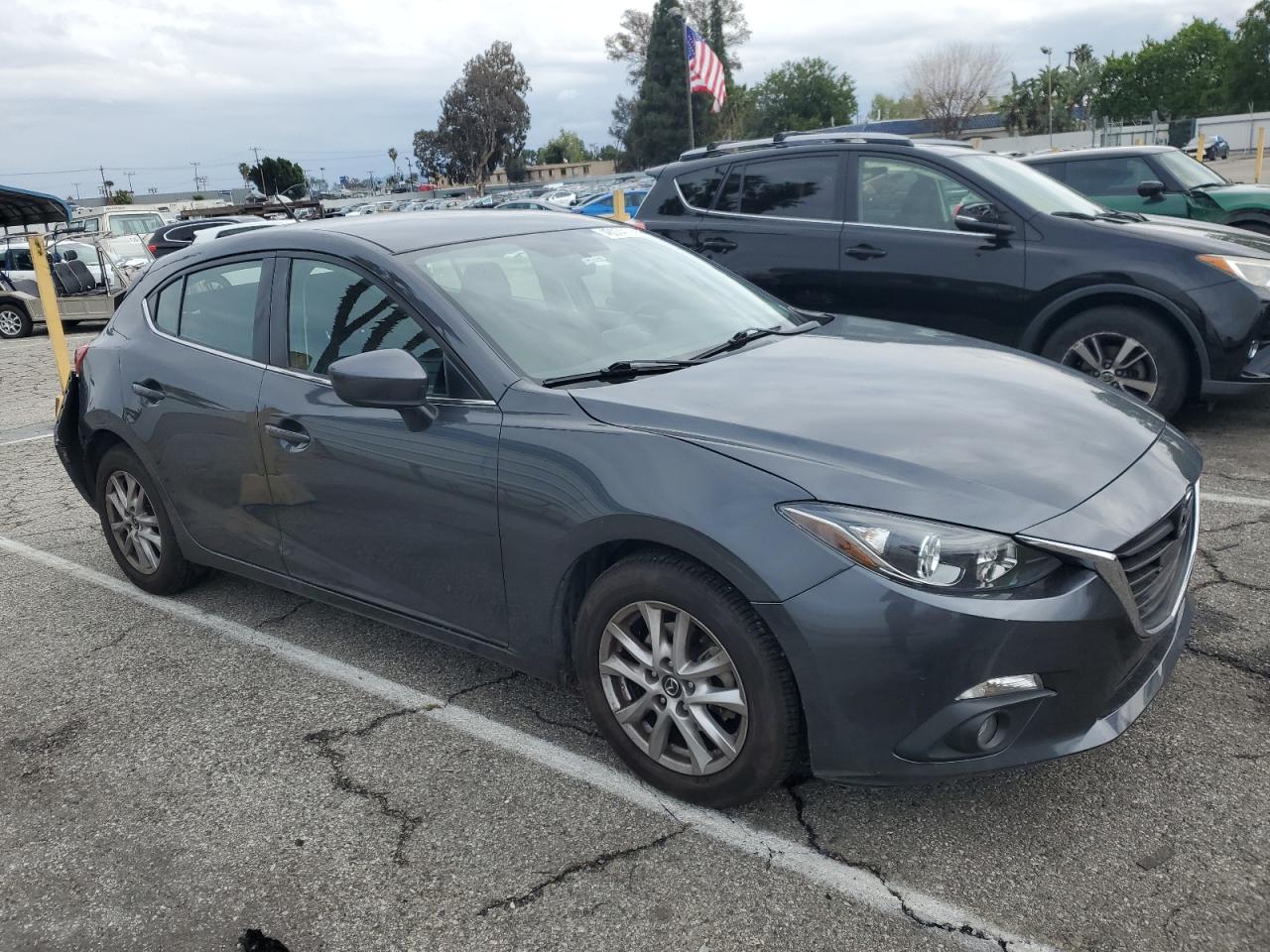 2015 Mazda 3 - Image 4