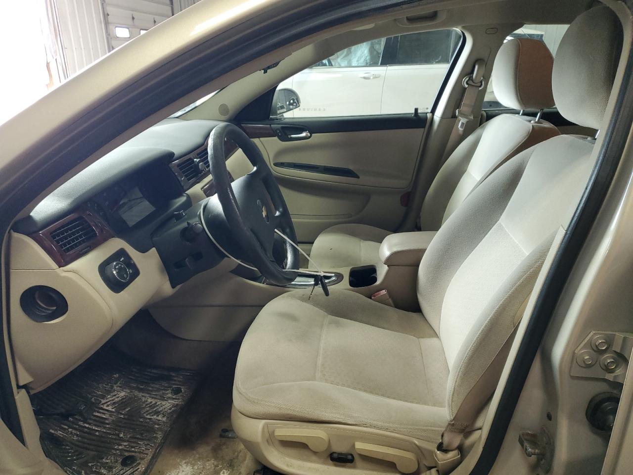 2009 Chevrolet Impala - Image 7