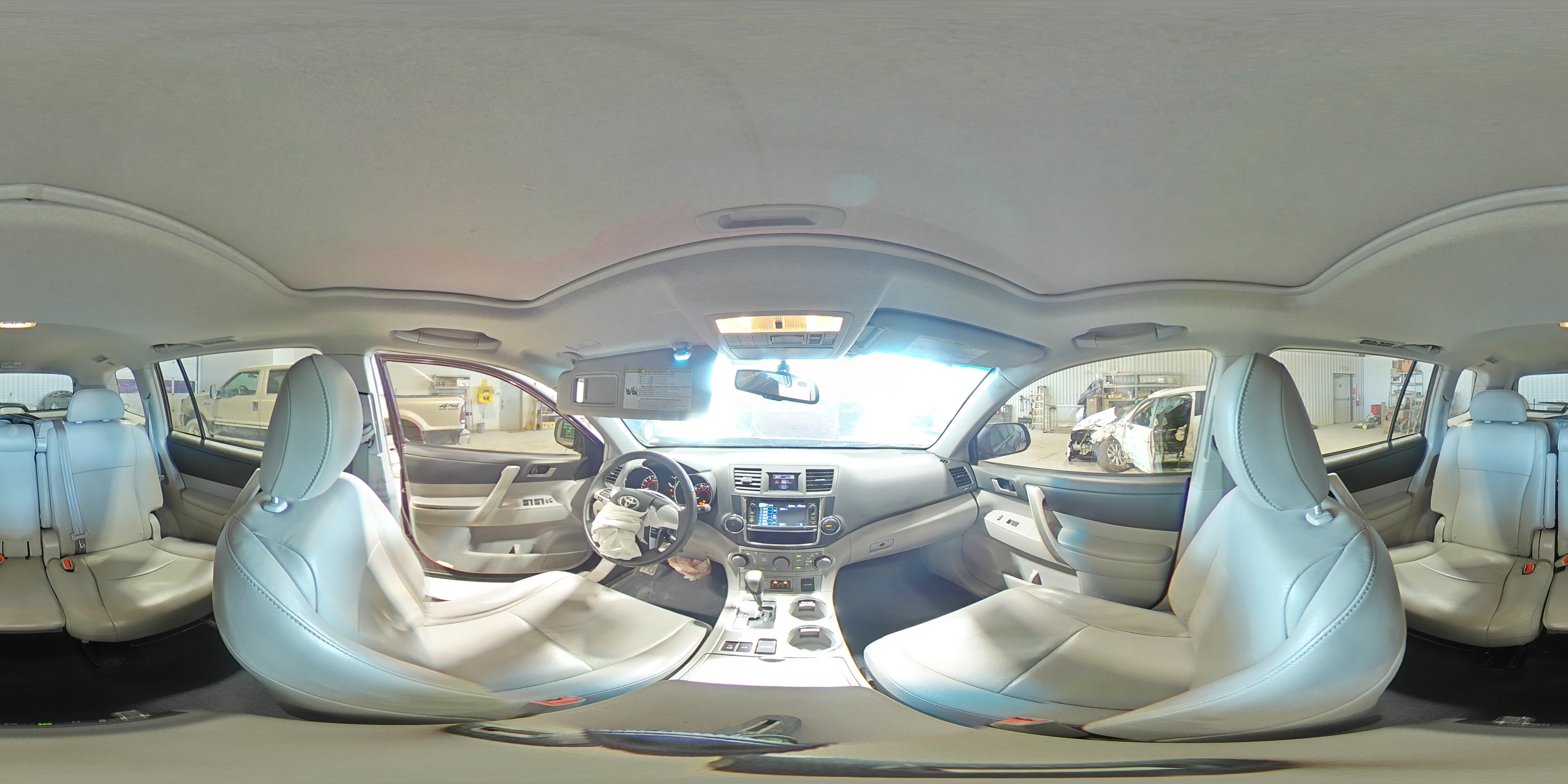 2013 Toyota Highlander - Image 14
