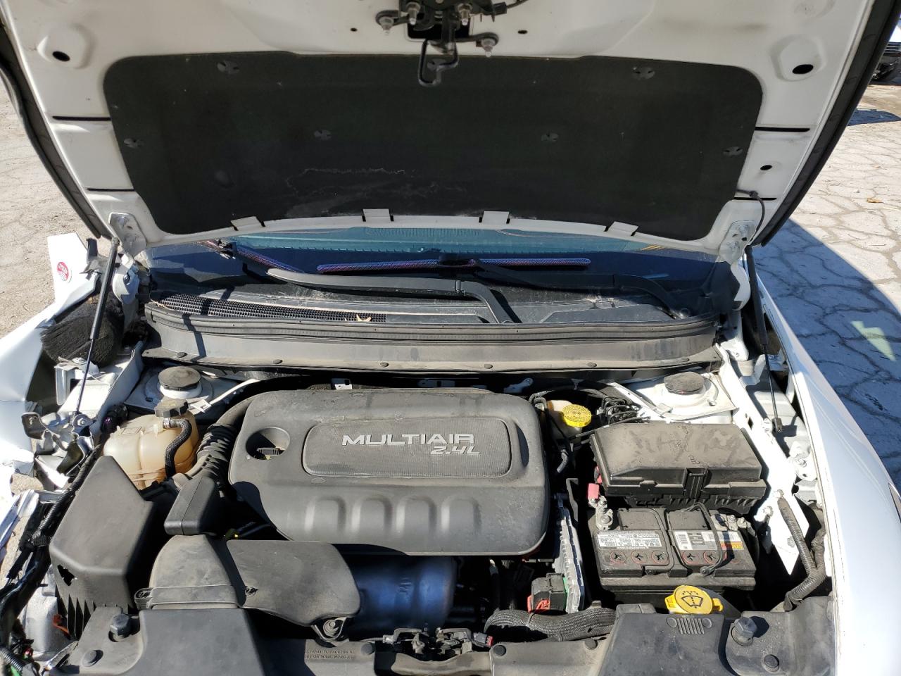 2016 Jeep Cherokee - Image 13