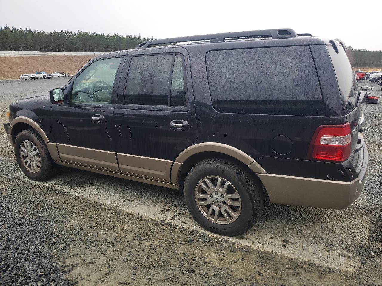 2012 Ford Expedition - Image 2