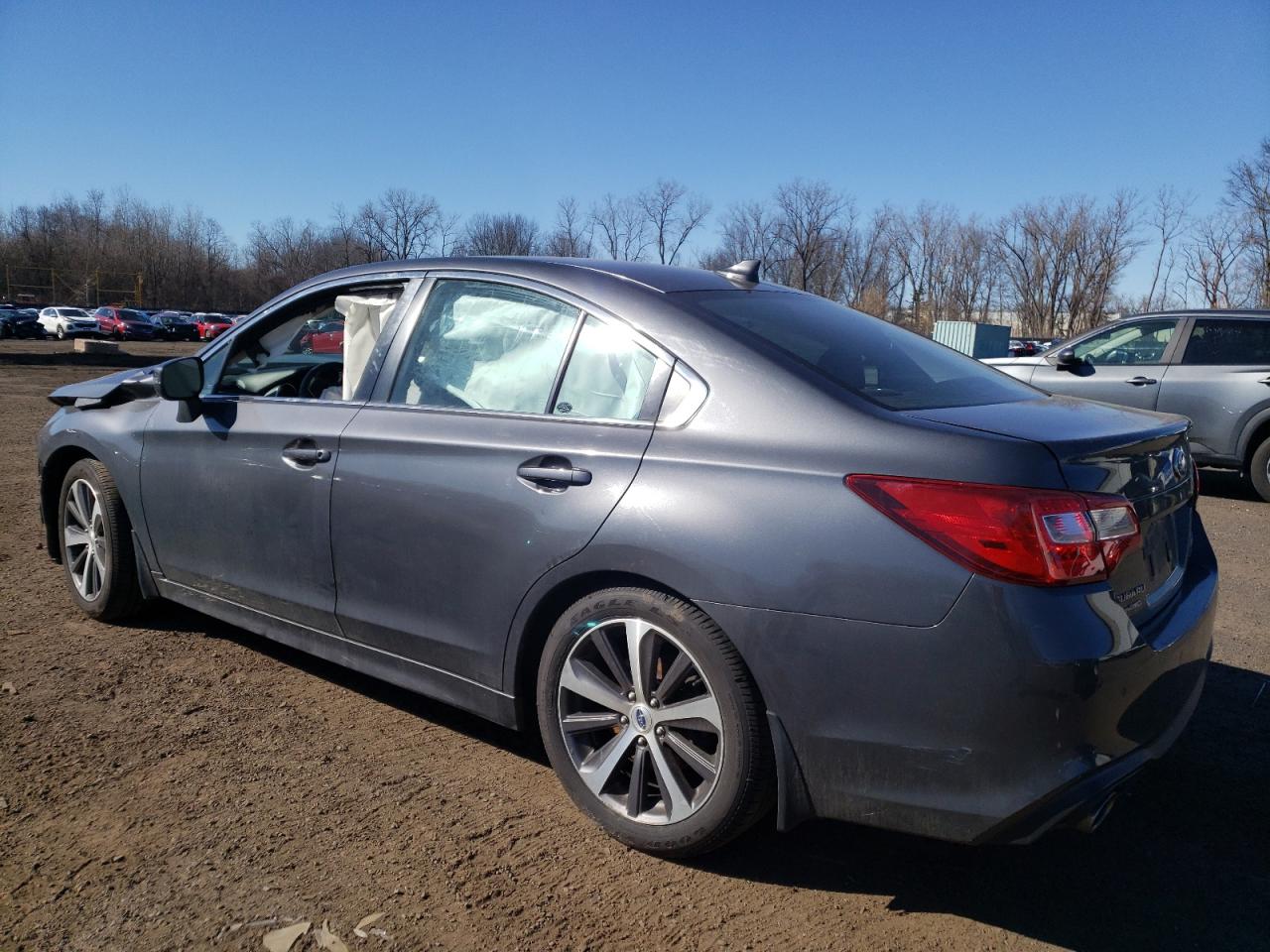 2018 Subaru Legacy - Image 2