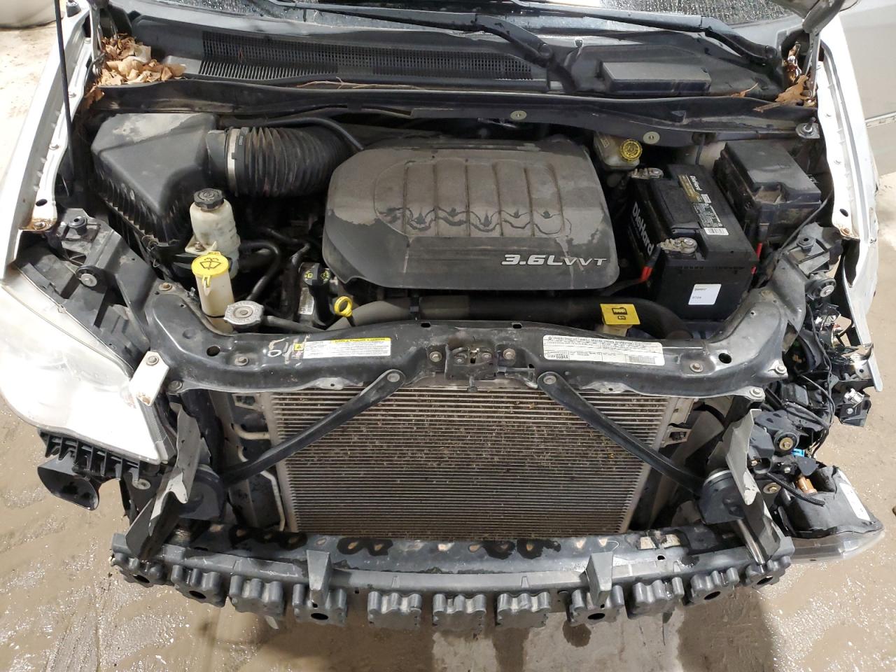 2012 Chrysler Town & Country - Image 12