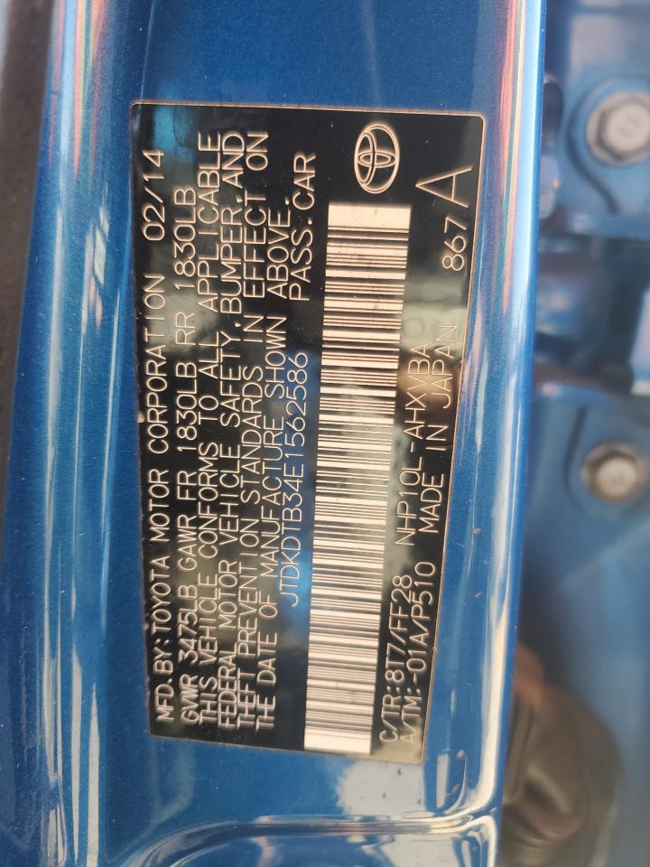 2014 Toyota Prius - Image 12