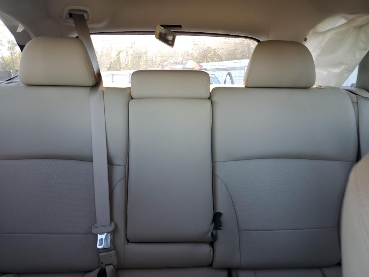 2015 Subaru Outback - Image 10
