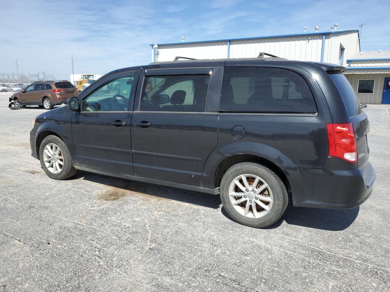 2015 Dodge Caravan - Image 2