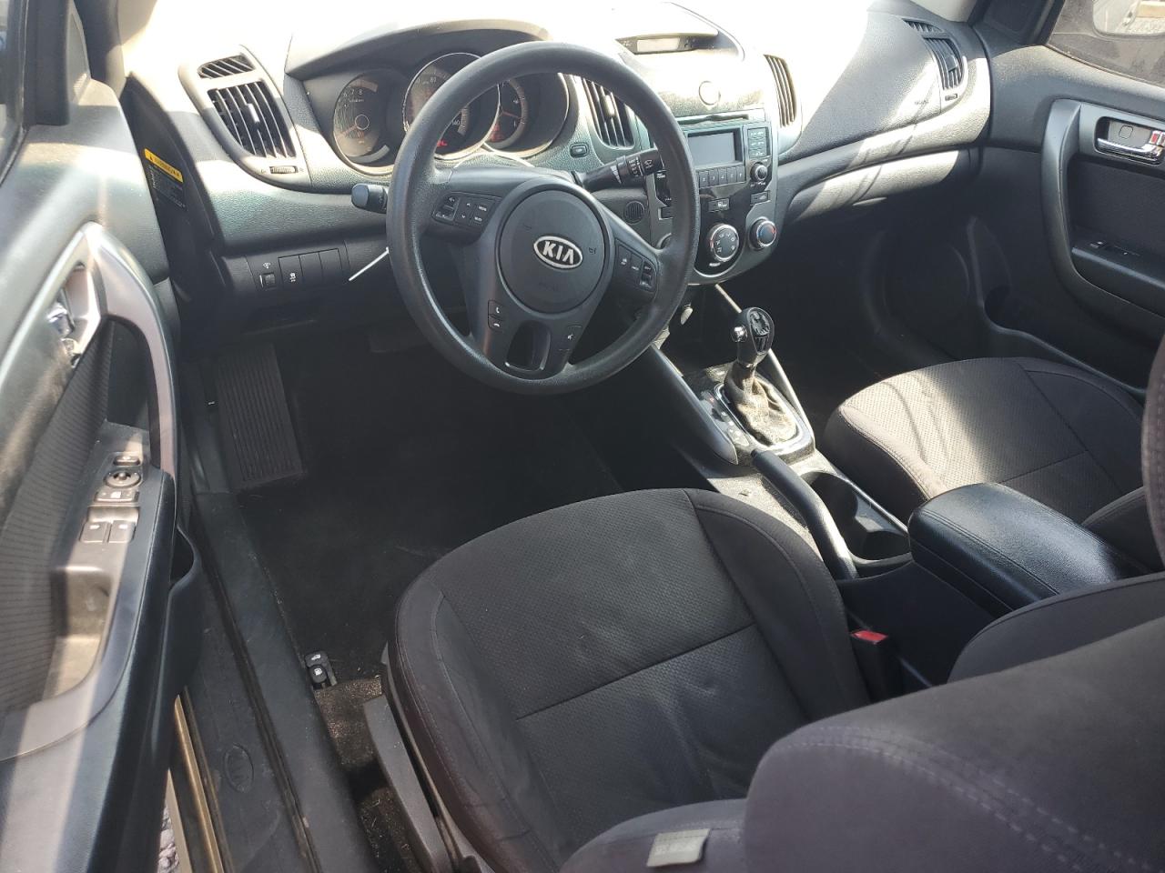 2013 Kia Forte - Image 8
