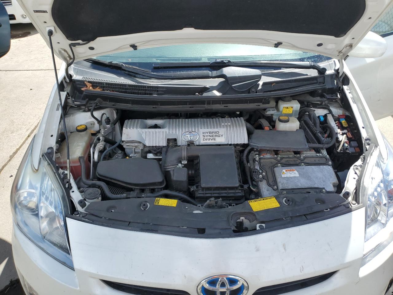 2010 Toyota Prius - Image 11