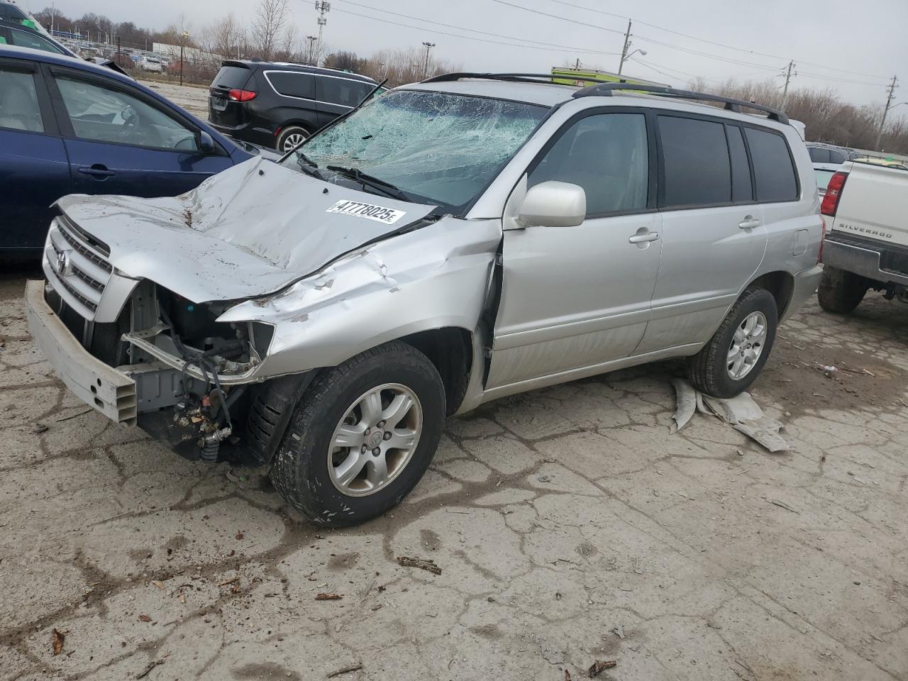 2002 Toyota Highlander Limited for Sale in Indianapolis, IN - Front End