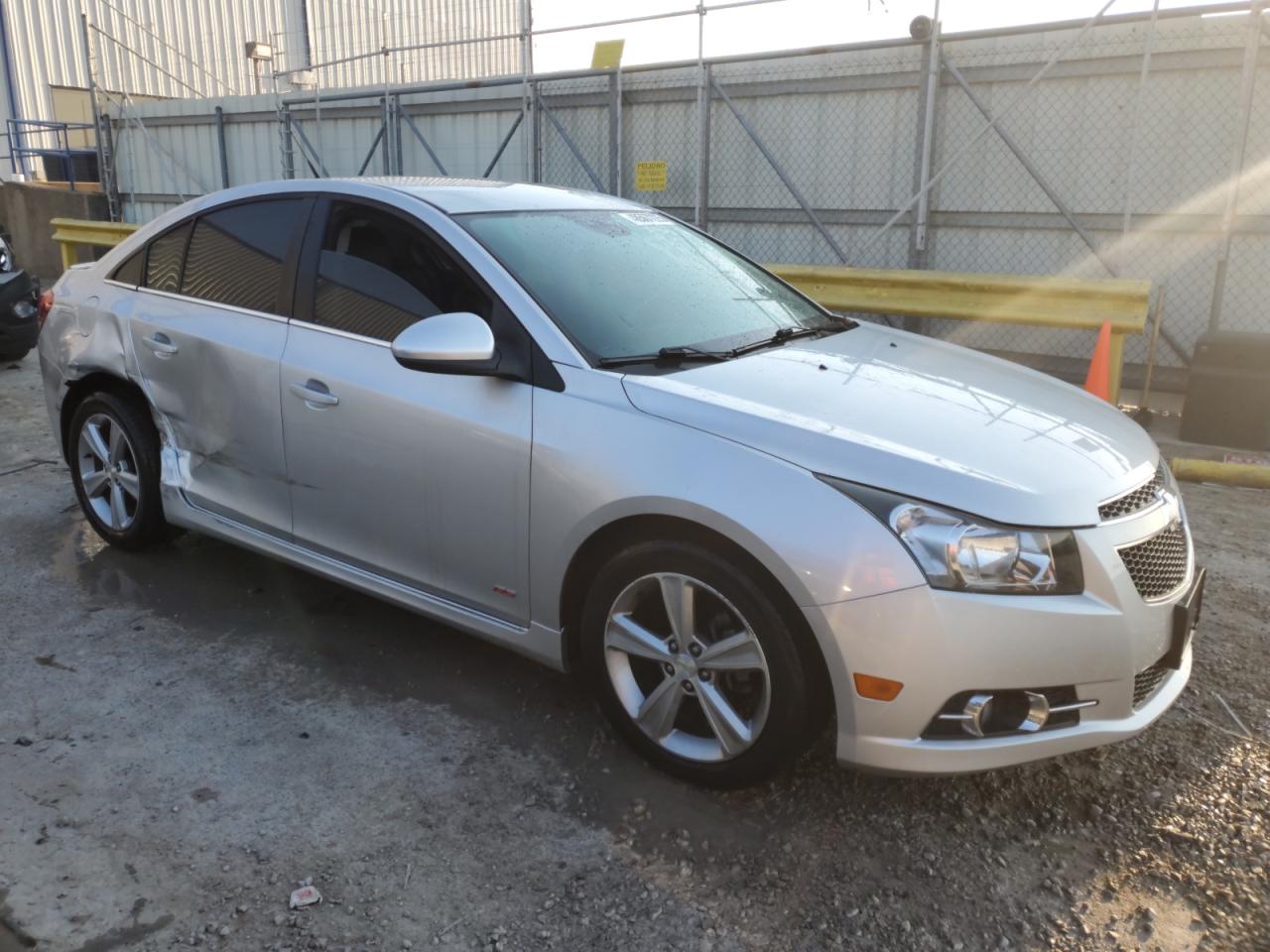 2014 Chevrolet Cruze - Image 4