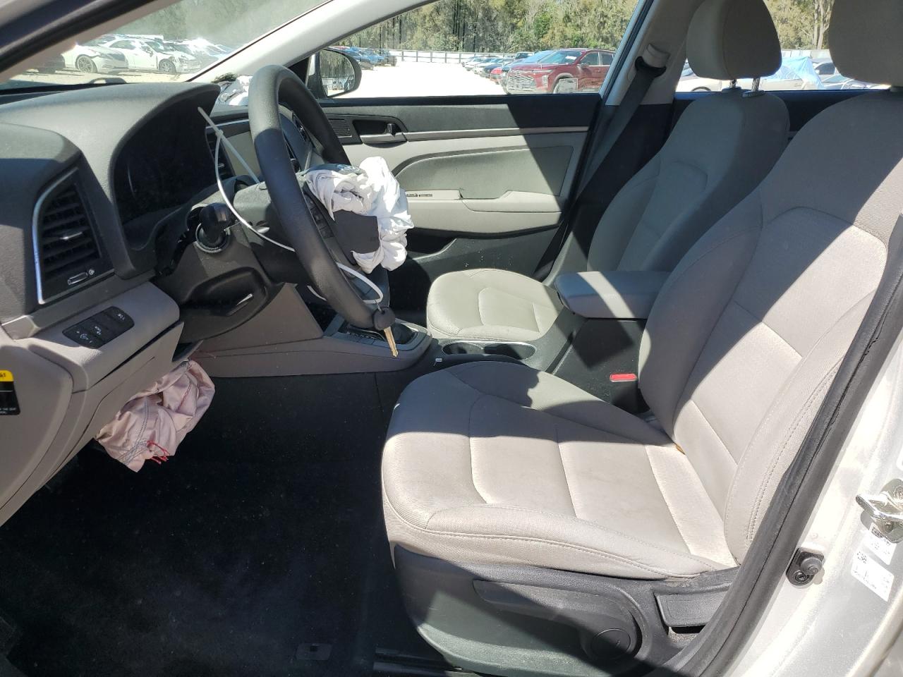 2018 Hyundai Elantra - Image 7