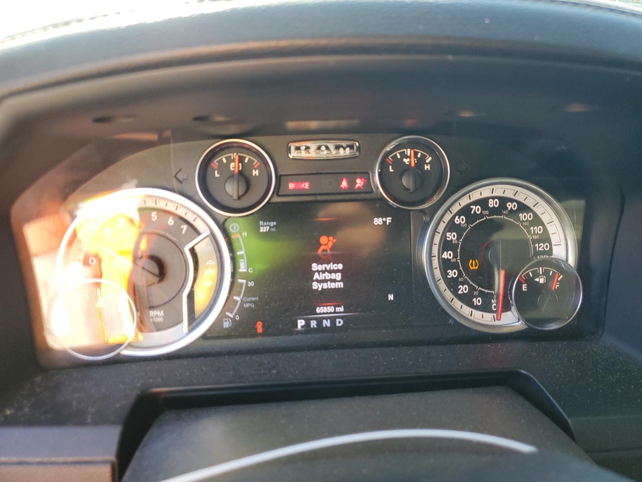 2017 RAM 1500 - Image 9