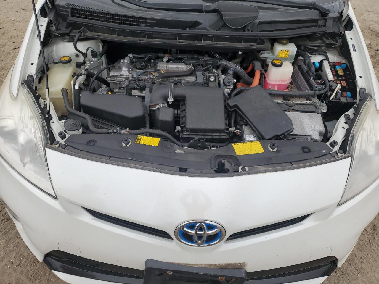 2012 Toyota Prius - Image 11