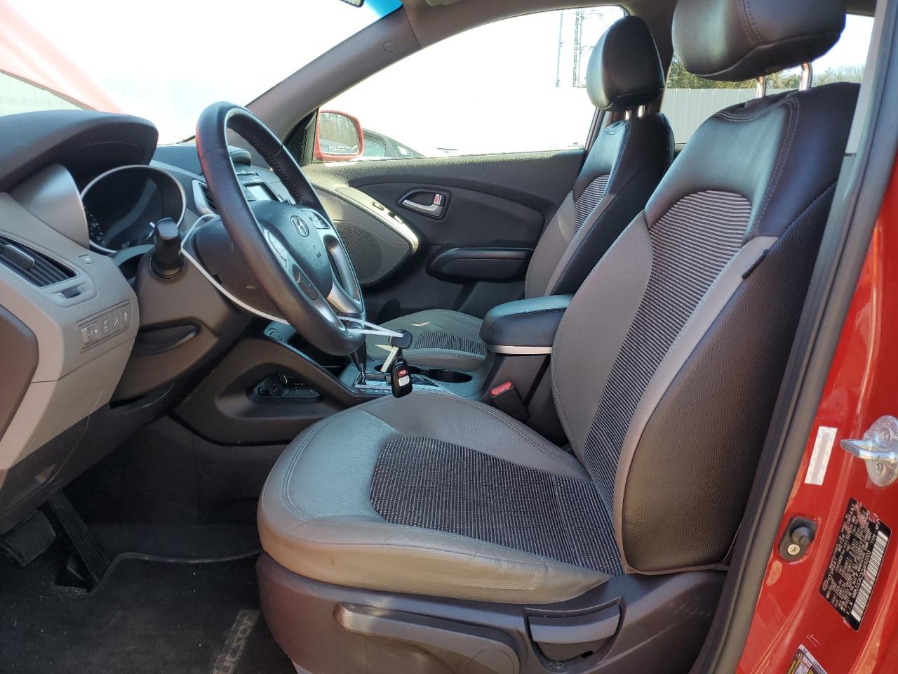 2012 Hyundai Tucson - Image 7