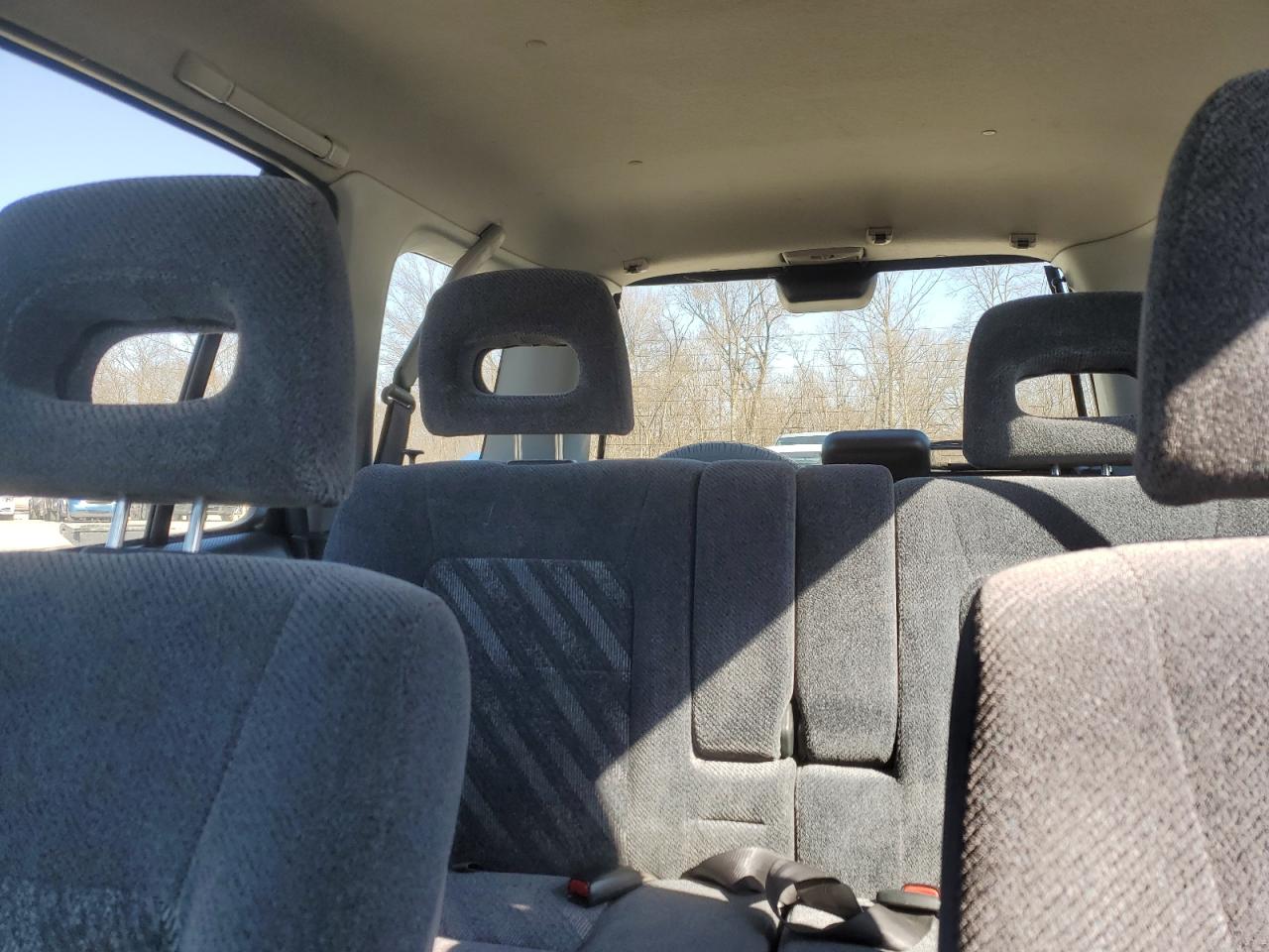 2001 Honda CR-V - Image 10