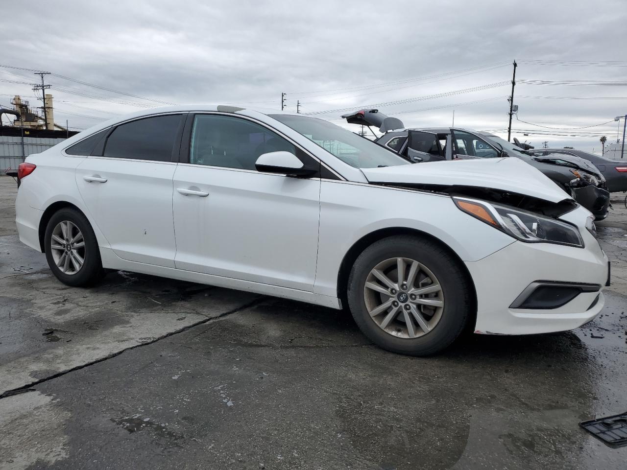 2017 Hyundai Sonata - Image 4