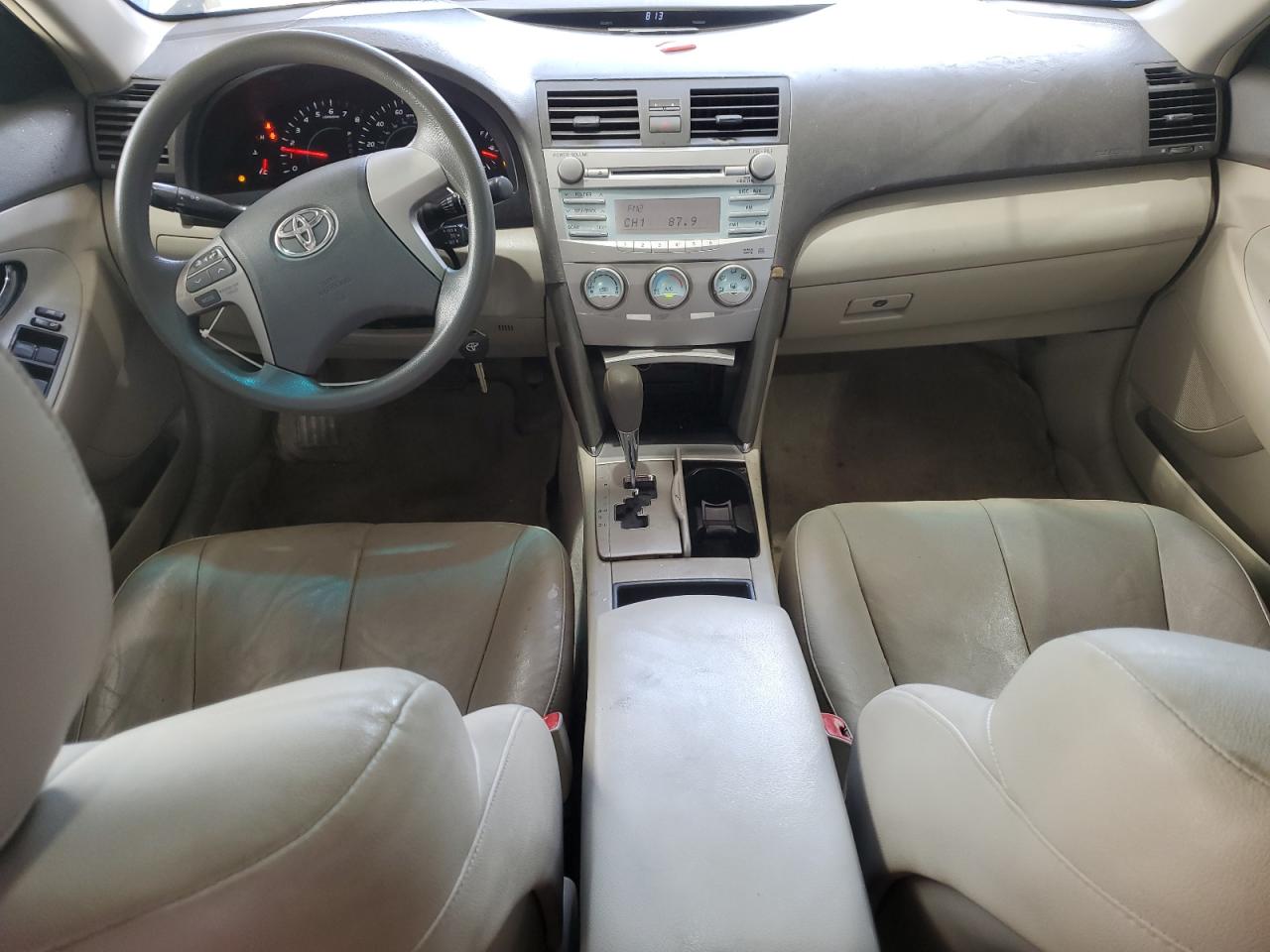 2009 Toyota Camry - Image 8
