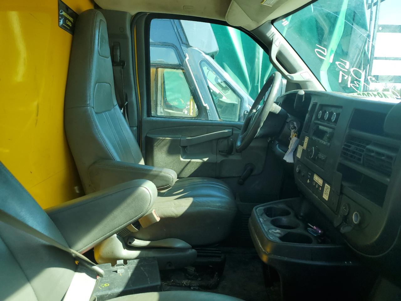 2017 GMC Savana - Image 11